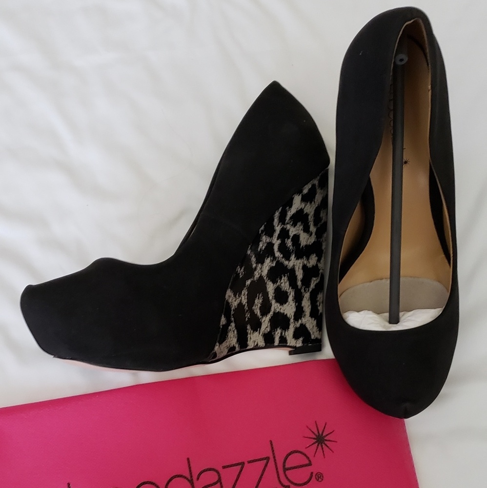 SHOEDAZZLE CIJI WEDGES